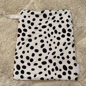 Logan and Lenora wet bag